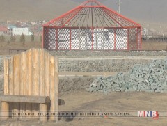 Зуунмод цэцэрлэгт хүрээлэнд Монгол гэрийн хэлбэртэй тайзийг байгуулж эхэллээ