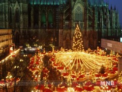 Католик, протестант шашинтнууд Зул сарын баяраа тэмдэглэж байна 