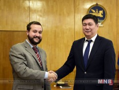 Бүгд Найрамдахчуудын Олон Улсын хүрээлэнгийн Суурин төлөөлөгчийг хүлээн авч уулзлаа