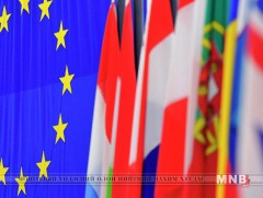 ОХУ-ын эсрэг хоригийг сунгалаа