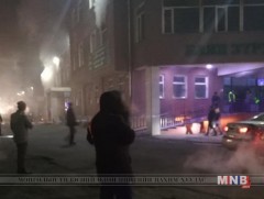 ШУУРХАЙ: Баянзүрх худалдааны төвд гал гарлаа /шууд/