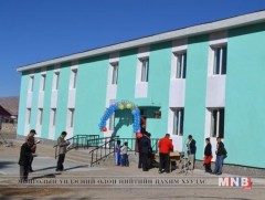 Баяннуур сумын сургуулийн удирдлага, ажилтнуудад хариуцлага тооцно