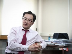Б.Баярдаваа: Эдийн засгийн өсөлт богино хугацаанд хэт өндөр бус урт хугацаанд тогтвортой байх нь ч..