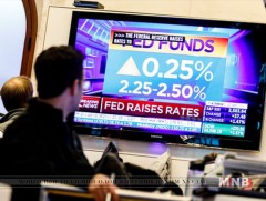 АНУ-ын төв банк бодлогын хүүгээ өсгөснөөр хувьцааны үнэ уналаа