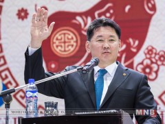 Ерөнхий сайд У.Хүрэлсүх Баянгол дүүргийн ахмадуудтай уулзав