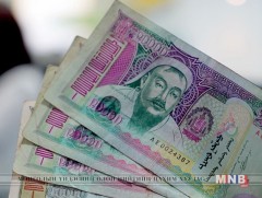 Төрийн албан хаагчдын цалинг найман хувиар нэмлээ