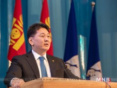 У.Хүрэлсүх: Эрчимт эмчилгээний тасгаас энгийн тасагт шилжээд байсан эдийн засаг эмнэлгээс гарч гэр..