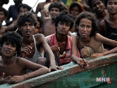 Энэтхэгт амьдардаг рохинжа хүмүүс Бангладеш руу дүрвэж байна 