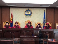 Үндсэн хуулийн цэц шүүхийн шийдвэр гүйцэтгэх тухай хуулийн зарим заалтыг хүчингүй болголоо