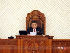 МАН-ын бүлэг хуралдахаар болсон тул чуулганы нэгдсэн хуралдааныг түр хойшлуулав