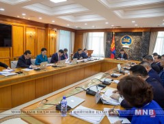 Эцэг, эх, асран хамгаалагчид цалинтай чөлөө олгоно