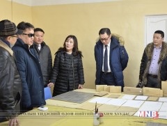 Гялгар болон цаасан уут, даавуун торны үйлдвэрлэлийн үйл ажиллагаатай танилцлаа