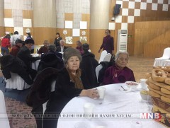 МҮОНРТ ахмадуудаа хүлээн авлаа 