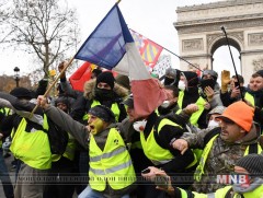 Францад “шар хантаазтан”-уудын эсэргүүцэл үргэлжилж байна