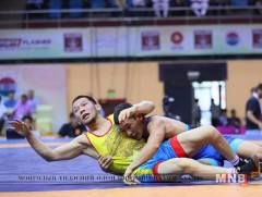 Чөлөөт бөхийн залуучуудын сорил тэмцээн яг одоо болж байна