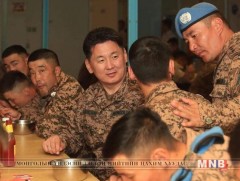 Ерөнхий сайд У.Хүрэлсүх энхийг сахиулагч дайчдаа эргэлээ