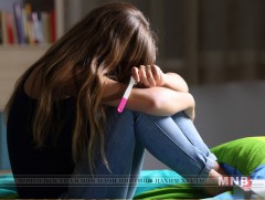 Өсвөр насандаа хүүхдийн сэтгэл зүй тогтворгүй байдаг