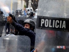 Боловсрол, эрүүл мэндийн шинэчлэлийг эсэргүүцсэн жагсаалын үеэр 5 хүн бэртжээ