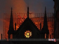 Эммануэль Макрон: Нотр-Дамын сүмийг бид хамтдаа дахин босгох болно