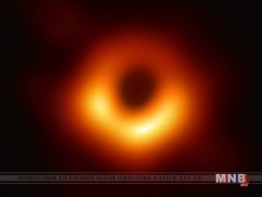 “Хар нүх”-ний зургийг анх удаа олон нийтэд үзүүллээ