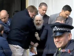 Жулиан Ассанжийг баривчилжээ