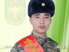 Э.Мөнхболд: Энх өглөөний нарыг эх орны хил дээр угтах гайхамшигтай