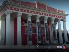Ерөнхий сайд У.Хүрэлсүх Байгалийн түүхийн музей, Улсын драмын эрдмийн театрт ажиллалаа