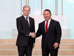 Элчин сайд нар Итгэмжлэх жуух бичгээ өргөн барив