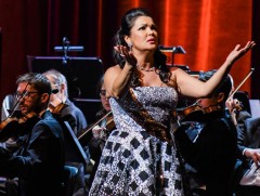 Оросын дуурийн дуучин Анна Нетребкогийн амьдрал, уран бүтээл