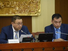 Төсвийн байнгын хорооны хуралдаан боллоо