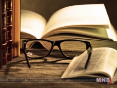 “Хар өнгийн инээд” өгүүллэг