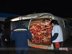 “Хүчит шонхор” худалдааны төвд гарал үүслийн гэрчилгээгүй, баталгаажилт дутуу мах худалдаалж байна