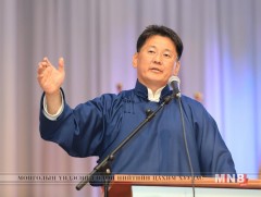 Ерөнхий сайд У.Хүрэлсүх Говь-Алтай аймгийн иргэдтэй уулзав