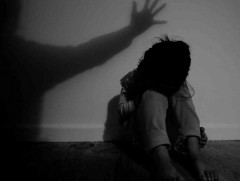 Хүчирхийллийн хохирогчийг хэвлэл мэдээллээр зарлах нь ирээдүйд нь эрсдэл дагуулж байна