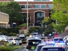 АНУ-ын Шарлотт хотын Хойд Каролины их сургуульд хоёр хүн буудуулж нас баржээ