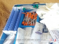 Зочид буудлын өрөө, айлын гэрт гоо сайхны тарилгыг хүний нүүрэнд тарьж байжээ