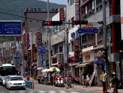 Ээлжийн амралтаараа БНСУ-д очиж цагийн ажил хийдэг хүний тоо нэмэгдэж байна 