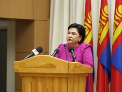 Д.Оюунхорол: Хариуцлага сайжруулахыг УИХ-аасаа эхлэхээр Үндсэн хуульд оруулах нэмэлт, өөрчлөлтийн ..