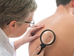 Иргэд дам ярианд итгэж өвчнөө улам хүндрүүлж байна