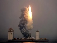 Хятадын сансар судлаачид анх удаа задгай тэнгисээс пуужин хөөргөлөө