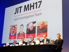 Олон улсын мөрдөгчид MH17-гийн осолд сэжиглэж байгаа 4 хүний нэрийг зарлалаа