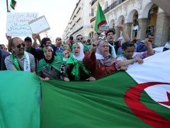 Алжир улсад Ерөнхийлөгчийн сонгуулийн товыг хойшлуулжээ 