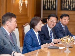 Ерөнхий сайд У.Хүрэлсүх хатагтай Бу Шяолинийг хүлээн авч уулзав