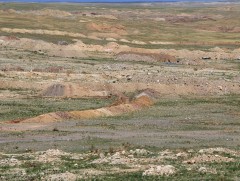 Бичил уурхай эрхлэгчид нөхөн сэргээлт нэрийн дор байгаль орчны эсрэг гэмт хэрэг үйлдэж байна