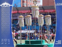 Хүчит бөхийн барилдааны есийн даваа эхэллээ