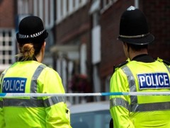 Борис Жонсон цагдаагийн бүрэлдэхүүнийг 20 мянгаар нэмнэ 