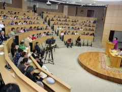 УИХ-ын 69 гишүүн тойрогтоо ажиллаж, Үндсэн хуульд оруулах нэмэлт, өөрчлөлтийн төслийг иргэдэд тани..