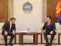 Монгол Улсын Ерөнхийлөгч Үндсэн хуульд оруулах нэмэлт, өөрчлөлтийн төсөл, санал өргөн мэдүүллээ