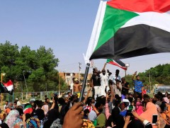 Суданд хараат бус Засгийн газар бүрдүүлэхээр тохиролцжээ 