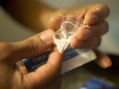 Химийн аргаар гаргаж авсан хар тамхи хэрэглэж, худалдаалах нь өсчээ